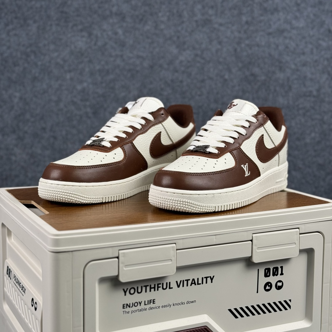 260 Nike Air Force 1‘07 Low 马年限定 棕韵奶白 空军一号低帮休闲板鞋 XY9025-008