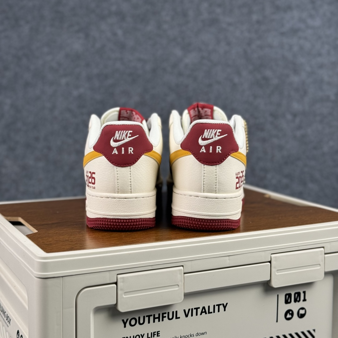 260 Nike Air Force 1'07 Low 酒红撞色 空军一号低帮休闲板鞋 JP2026-152-Chinese UA Cheap High Quatity Brand Clothes Bags handbags Sneakers wholesale wholesaler seller from China Factory suppliers Fashion Clothing Shoes best Quality Beautiful Price 260 Nike Air Force 1'07 Low 酒红撞色 空军一号低帮休闲板鞋 JP2026-152