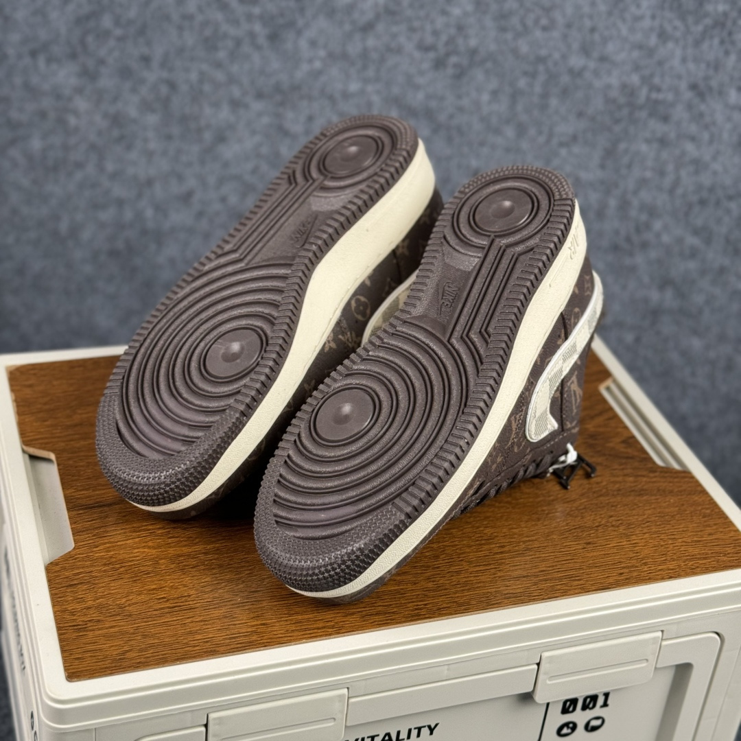 260 Nike Air Force 1 Low LV联名加绒款 空军一号低帮运动休闲板鞋 XL1979-136