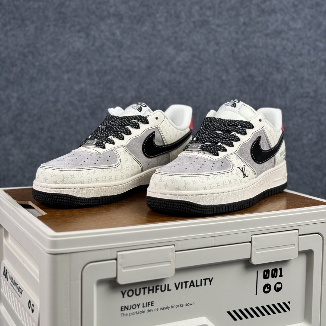 260 Nike Air Force 1 Low × LV 联名定制款|奢潮碰撞的顶流美学 CX5050-Y57-Chinese UA Cheap High Quatity Brand Clothes Bags handbags Sneakers wholesale wholesaler seller from China Factory suppliers Fashion Clothing Shoes best Quality Beautiful Price 260 Nike Air Force 1 Low × LV 联名定制款|奢潮碰撞的顶流美学 CX5050-Y57