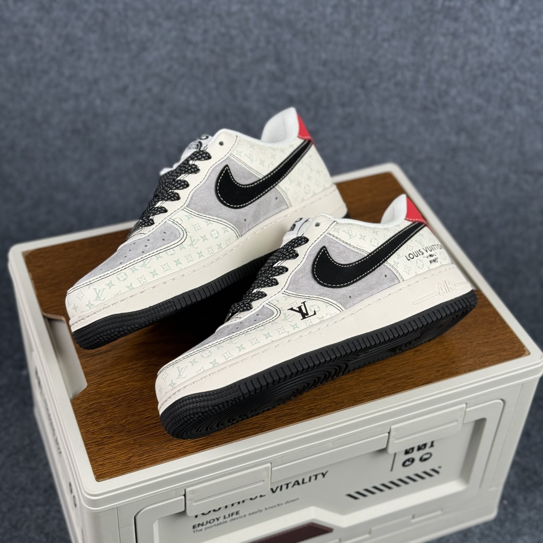 260 Nike Air Force 1 Low × LV 联名定制款|奢潮碰撞的顶流美学 CX5050-Y57-Chinese UA Cheap High Quatity Brand Clothes Bags handbags Sneakers wholesale wholesaler seller from China Factory suppliers Fashion Clothing Shoes best Quality Beautiful Price 260 Nike Air Force 1 Low × LV 联名定制款|奢潮碰撞的顶流美学 CX5050-Y57