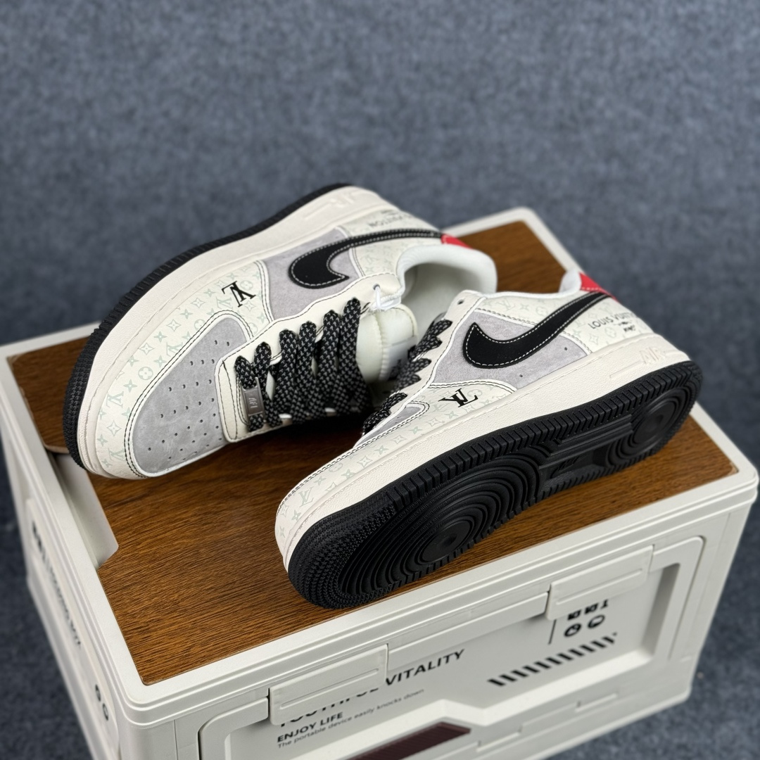 260 Nike Air Force 1 Low × LV 联名定制款|奢潮碰撞的顶流美学 CX5050-Y57-Chinese UA Cheap High Quatity Brand Clothes Bags handbags Sneakers wholesale wholesaler seller from China Factory suppliers Fashion Clothing Shoes best Quality Beautiful Price 260 Nike Air Force 1 Low × LV 联名定制款|奢潮碰撞的顶流美学 CX5050-Y57
