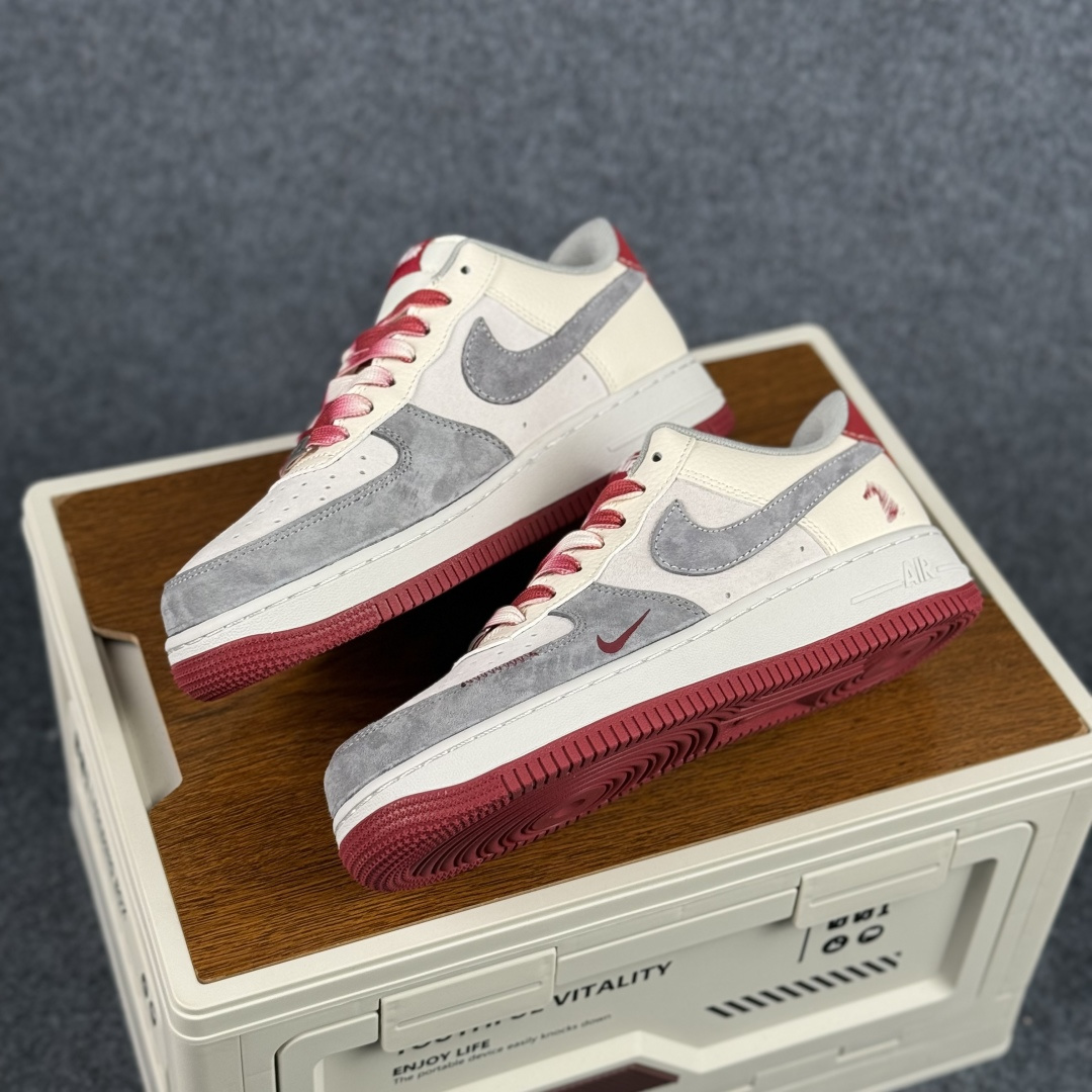 260 Nike Air Force 1 Low 2026 马年限定款 鞋侧带有红色马形标识 XT6998-103-Chinese UA Cheap High Quatity Brand Clothes Bags handbags Sneakers wholesale wholesaler seller from China Factory suppliers Fashion Clothing Shoes best Quality Beautiful Price 260 Nike Air Force 1 Low 2026 马年限定款 鞋侧带有红色马形标识 XT6998-103