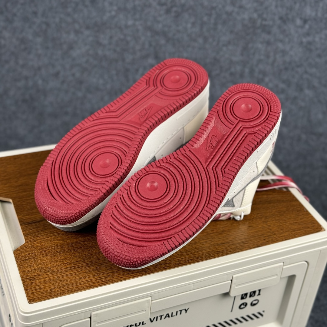 260 Nike Air Force 1 Low 2026 马年限定款 鞋侧带有红色马形标识 XT6998-103-Chinese UA Cheap High Quatity Brand Clothes Bags handbags Sneakers wholesale wholesaler seller from China Factory suppliers Fashion Clothing Shoes best Quality Beautiful Price 260 Nike Air Force 1 Low 2026 马年限定款 鞋侧带有红色马形标识 XT6998-103