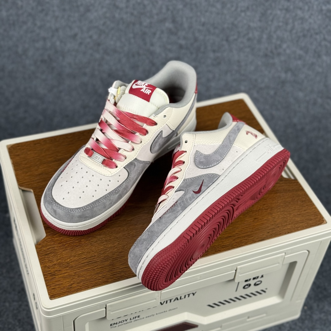 260 Nike Air Force 1 Low 2026 马年限定款 鞋侧带有红色马形标识 XT6998-103-Chinese UA Cheap High Quatity Brand Clothes Bags handbags Sneakers wholesale wholesaler seller from China Factory suppliers Fashion Clothing Shoes best Quality Beautiful Price 260 Nike Air Force 1 Low 2026 马年限定款 鞋侧带有红色马形标识 XT6998-103