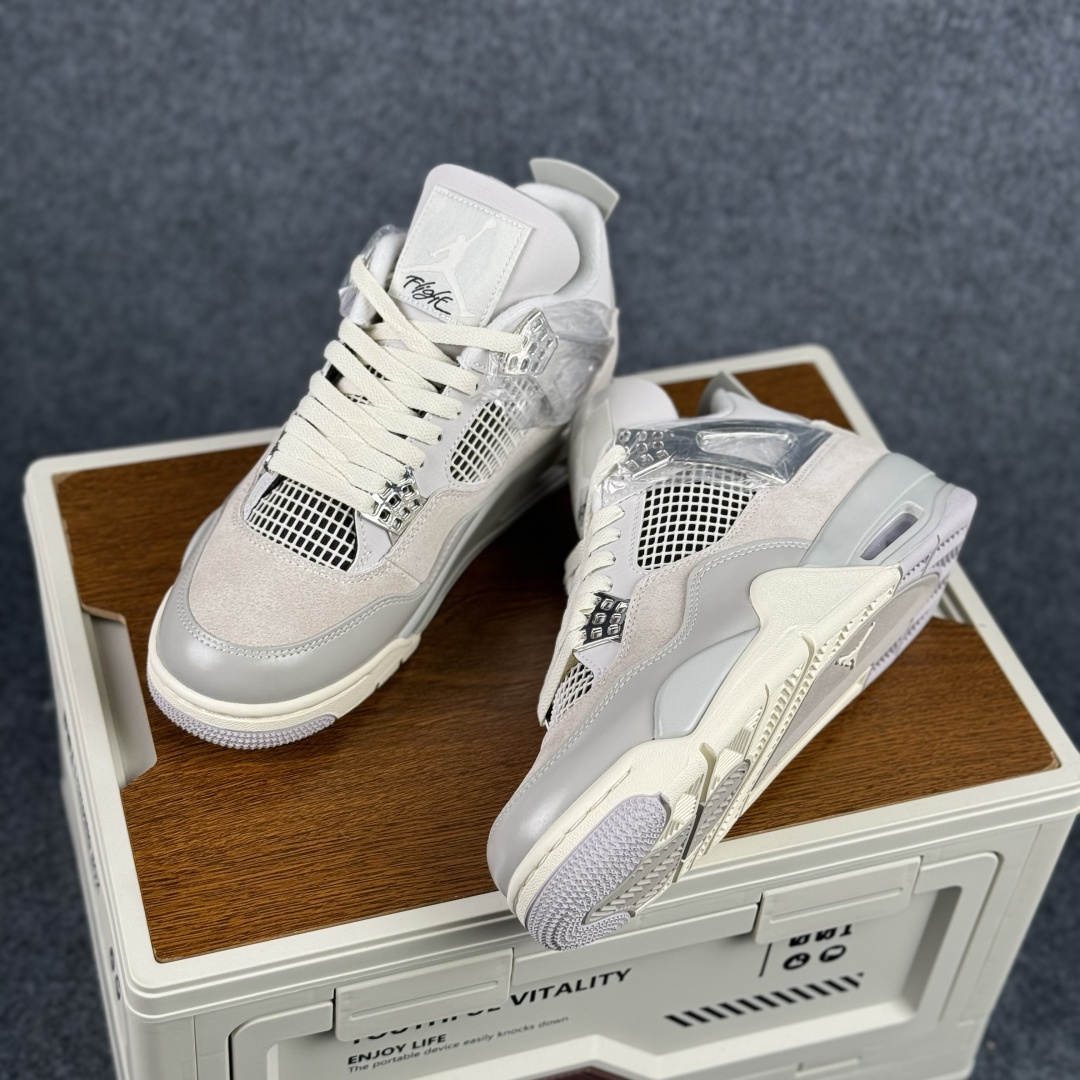 300 W版 Air Jordan AJ4 ”Metallic Gold” 银扣灰色 乔丹AJ4代中帮复古休闲篮球鞋 AQ9129-001