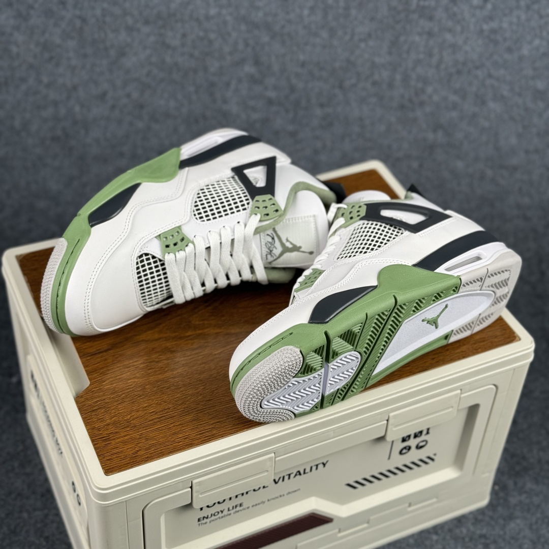 300 W版 Air Jordan AJ4 ”Metallic Gold” 鼠尾草 乔丹AJ4代中帮复古休闲篮球鞋 AQ9129-103