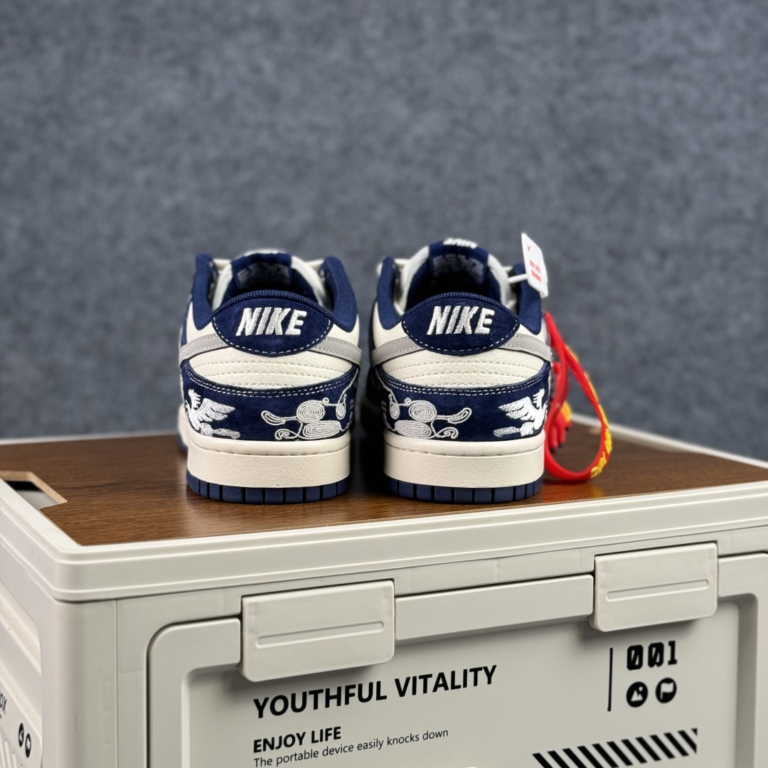 280 NIKE DUNK SB LOW 全新配色 马年限定 定制Dunk SB顾名思义 FF9989-025-Chinese UA Cheap High Quatity Brand Clothes Bags handbags Sneakers wholesale wholesaler seller from China Factory suppliers Fashion Clothing Shoes best Quality Beautiful Price 280 NIKE DUNK SB LOW 全新配色 马年限定 定制Dunk SB顾名思义 FF9989-025