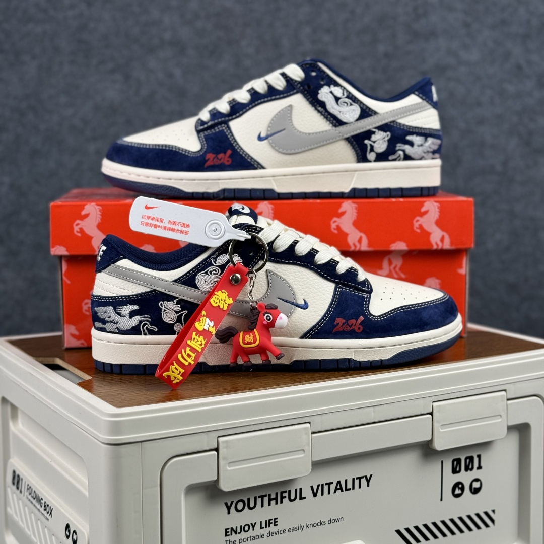 280 NIKE DUNK SB LOW 全新配色 马年限定 定制Dunk SB顾名思义 FF9989-025-Chinese UA Cheap High Quatity Brand Clothes Bags handbags Sneakers wholesale wholesaler seller from China Factory suppliers Fashion Clothing Shoes best Quality Beautiful Price 280 NIKE DUNK SB LOW 全新配色 马年限定 定制Dunk SB顾名思义 FF9989-025