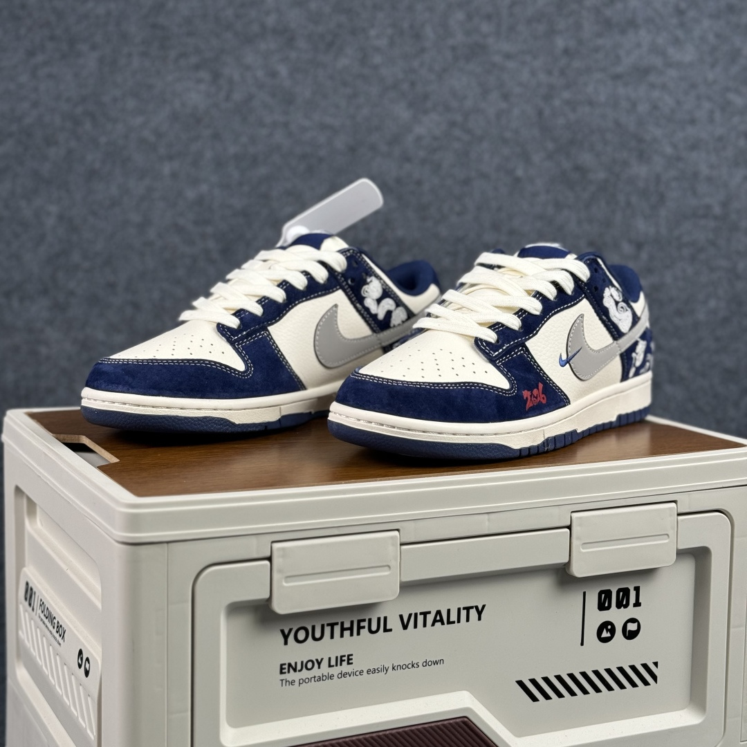 280 NIKE DUNK SB LOW 全新配色 马年限定 定制Dunk SB顾名思义 FF9989-025-Chinese UA Cheap High Quatity Brand Clothes Bags handbags Sneakers wholesale wholesaler seller from China Factory suppliers Fashion Clothing Shoes best Quality Beautiful Price 280 NIKE DUNK SB LOW 全新配色 马年限定 定制Dunk SB顾名思义 FF9989-025