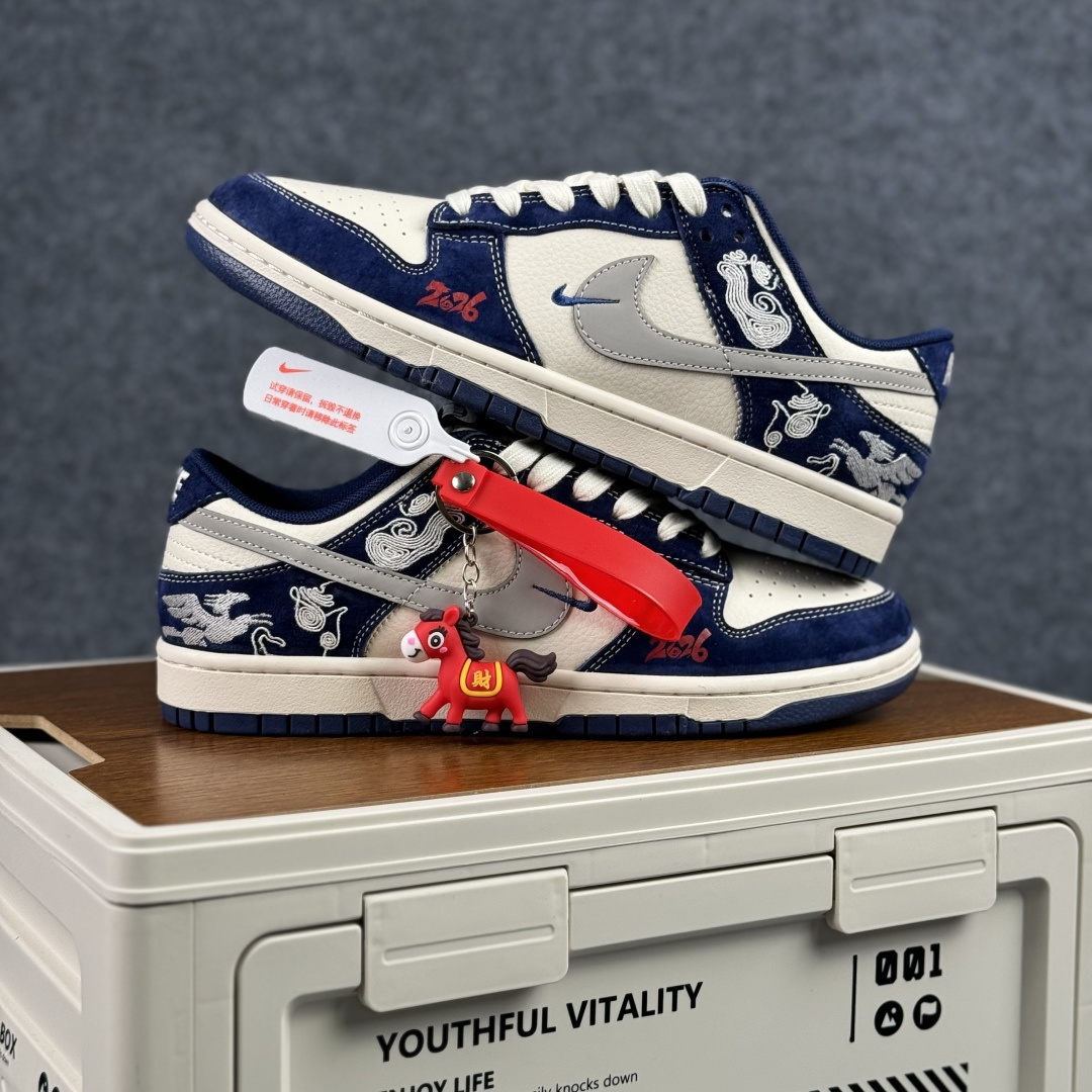 280 NIKE DUNK SB LOW 全新配色 马年限定 定制Dunk SB顾名思义 FF9989-025-Chinese UA Cheap High Quatity Brand Clothes Bags handbags Sneakers wholesale wholesaler seller from China Factory suppliers Fashion Clothing Shoes best Quality Beautiful Price 280 NIKE DUNK SB LOW 全新配色 马年限定 定制Dunk SB顾名思义 FF9989-025