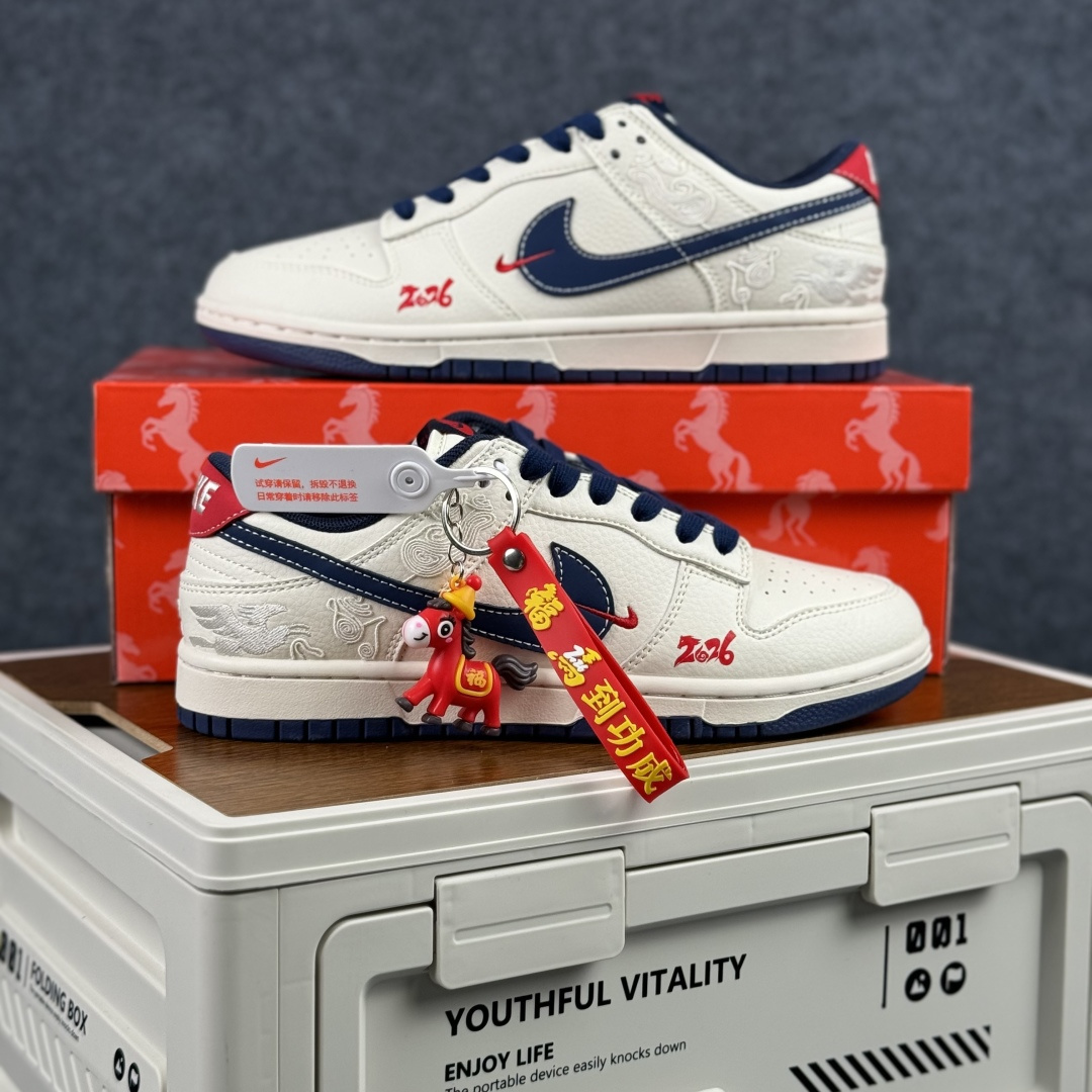 280 NIKE DUNK SB LOW 全新配色 马年限定 JJ2508-601-Chinese UA Cheap High Quatity Brand Clothes Bags handbags Sneakers wholesale wholesaler seller from China Factory suppliers Fashion Clothing Shoes best Quality Beautiful Price 280 NIKE DUNK SB LOW 全新配色 马年限定 JJ2508-601