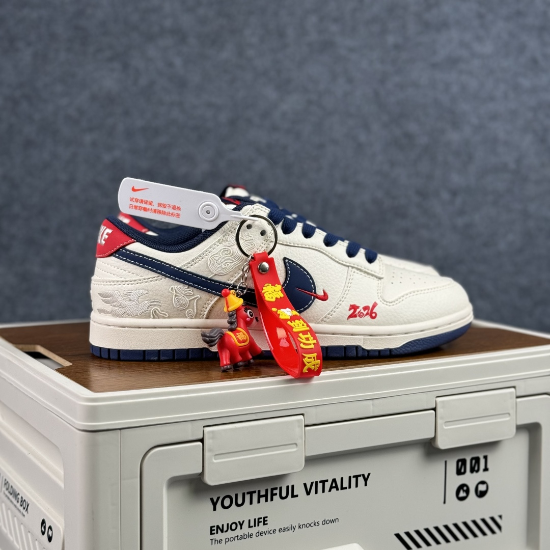 280 NIKE DUNK SB LOW 全新配色 马年限定 JJ2508-601-Chinese UA Cheap High Quatity Brand Clothes Bags handbags Sneakers wholesale wholesaler seller from China Factory suppliers Fashion Clothing Shoes best Quality Beautiful Price 280 NIKE DUNK SB LOW 全新配色 马年限定 JJ2508-601
