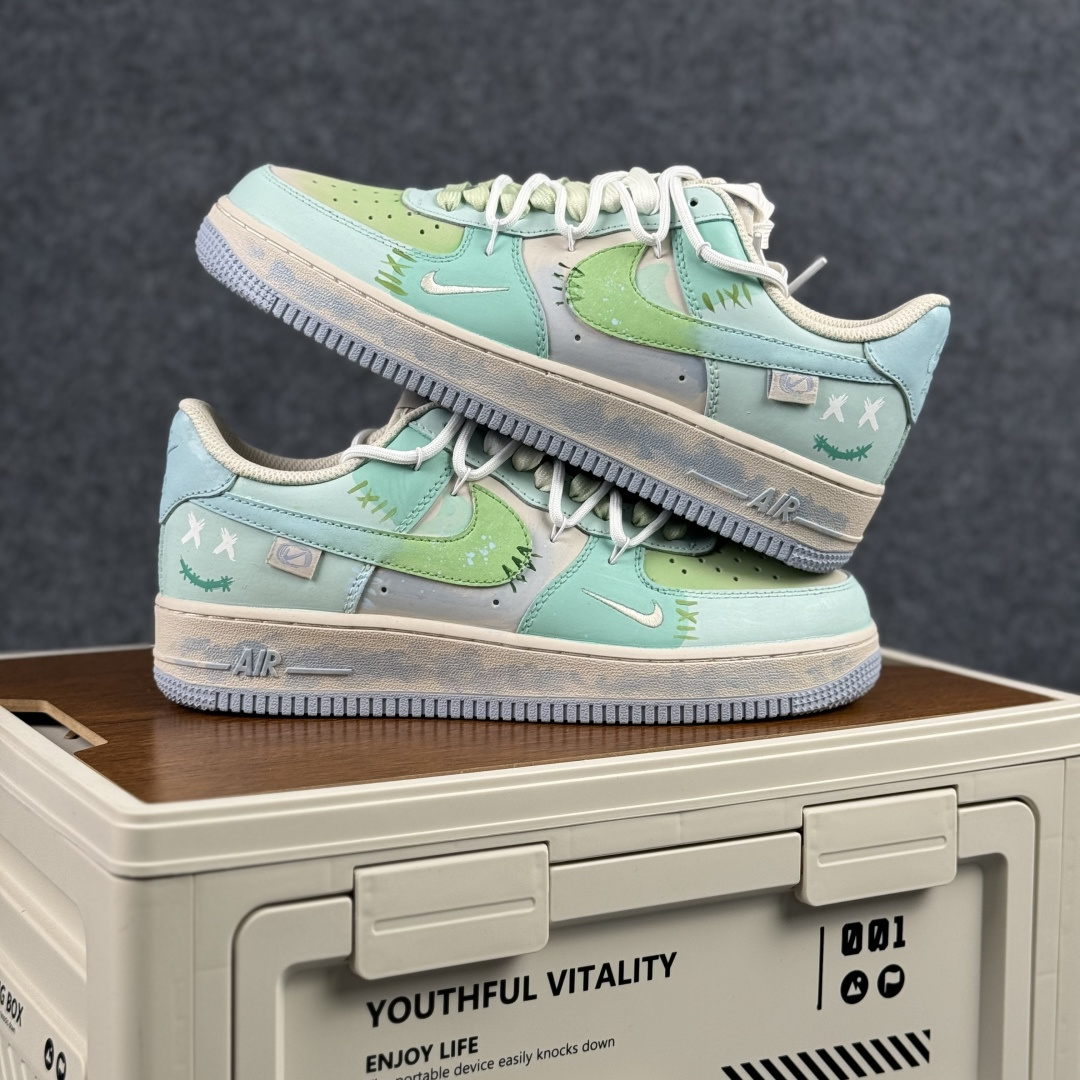 260 Nike Air Force 1'07 Low 手绘涂鸦 薄荷漫绘 空军一号低帮休闲板鞋 DB3301-919-Chinese UA Cheap High Quatity Brand Clothes Bags handbags Sneakers wholesale wholesaler seller from China Factory suppliers Fashion Clothing Shoes best Quality Beautiful Price 260 Nike Air Force 1'07 Low 手绘涂鸦 薄荷漫绘 空军一号低帮休闲板鞋 DB3301-919