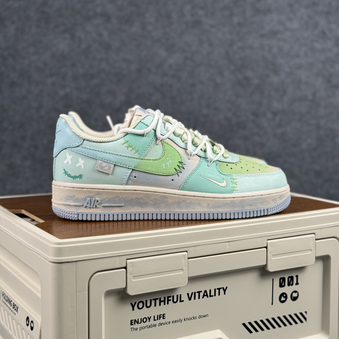 260 Nike Air Force 1'07 Low 手绘涂鸦 薄荷漫绘 空军一号低帮休闲板鞋 DB3301-919-Chinese UA Cheap High Quatity Brand Clothes Bags handbags Sneakers wholesale wholesaler seller from China Factory suppliers Fashion Clothing Shoes best Quality Beautiful Price 260 Nike Air Force 1'07 Low 手绘涂鸦 薄荷漫绘 空军一号低帮休闲板鞋 DB3301-919