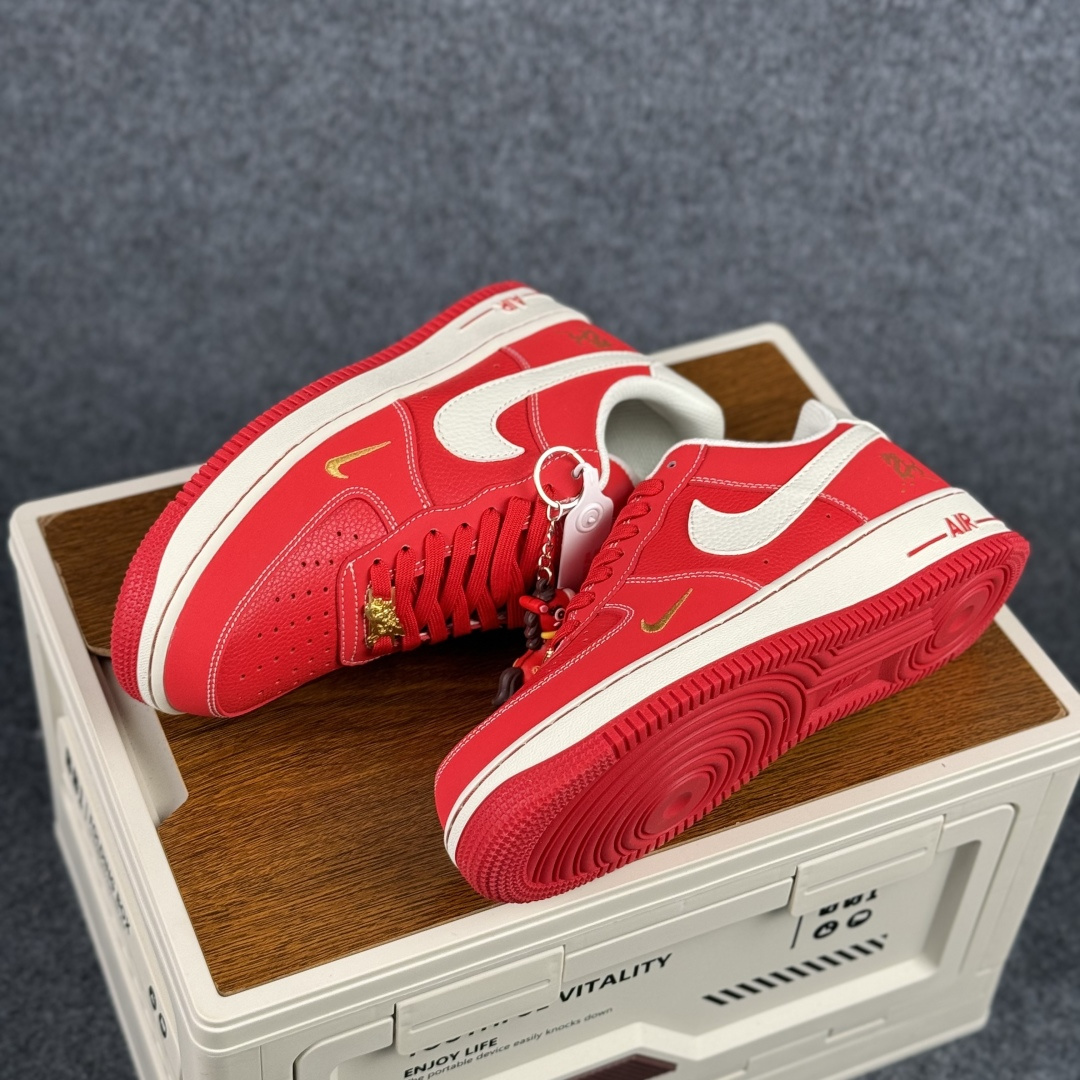 260 Nike Air Force 1'07 Low 马年限定 丹红凝金 空军一号低帮休闲板鞋 NH0601-523