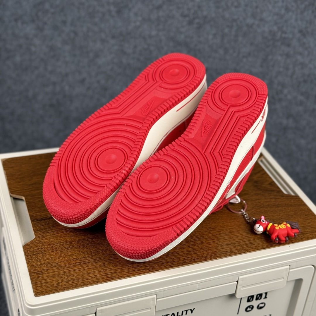 260 Nike Air Force 1'07 Low 马年限定 丹红凝金 空军一号低帮休闲板鞋 NH0601-523