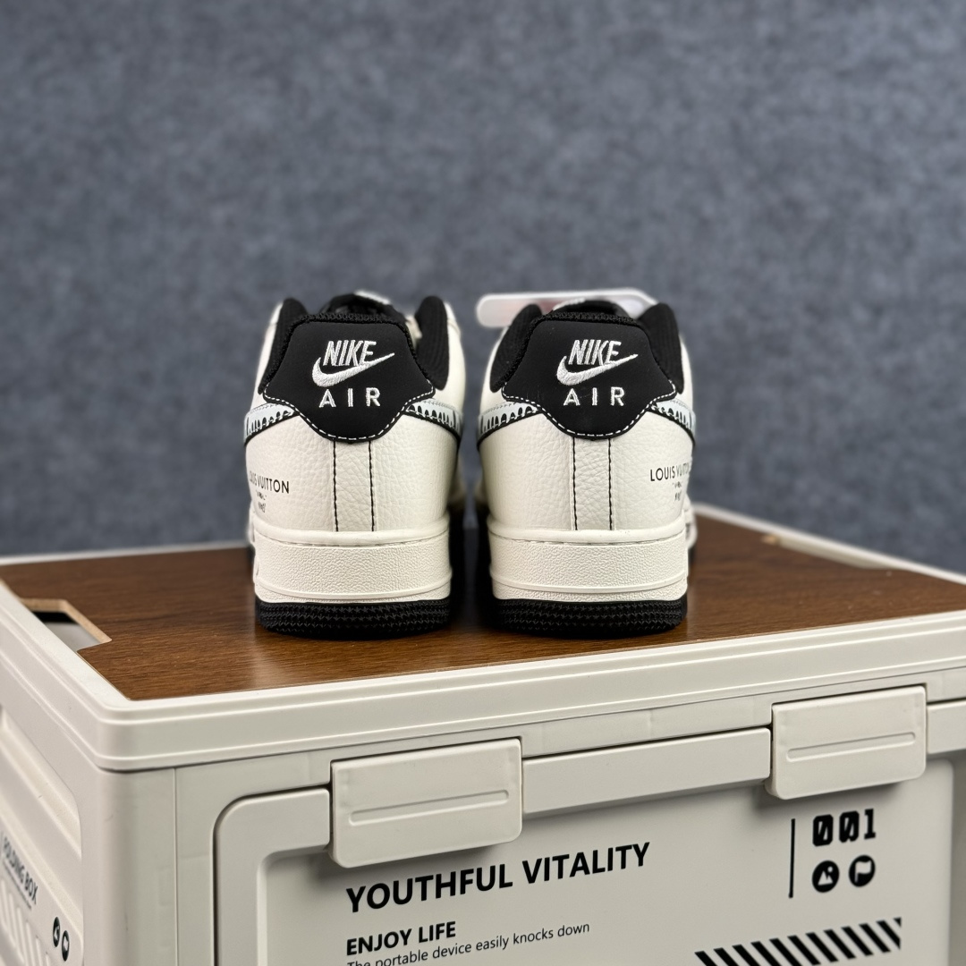 260 Nike Air Force 1'07 Low 经典白黑配色 空军一号低帮休闲板鞋 KG6699-F31-Chinese UA Cheap High Quatity Brand Clothes Bags handbags Sneakers wholesale wholesaler seller from China Factory suppliers Fashion Clothing Shoes best Quality Beautiful Price 260 Nike Air Force 1'07 Low 经典白黑配色 空军一号低帮休闲板鞋 KG6699-F31