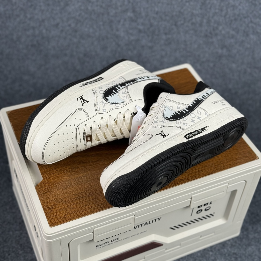 260 Nike Air Force 1'07 Low 经典白黑配色 空军一号低帮休闲板鞋 KG6699-F31-Chinese UA Cheap High Quatity Brand Clothes Bags handbags Sneakers wholesale wholesaler seller from China Factory suppliers Fashion Clothing Shoes best Quality Beautiful Price 260 Nike Air Force 1'07 Low 经典白黑配色 空军一号低帮休闲板鞋 KG6699-F31