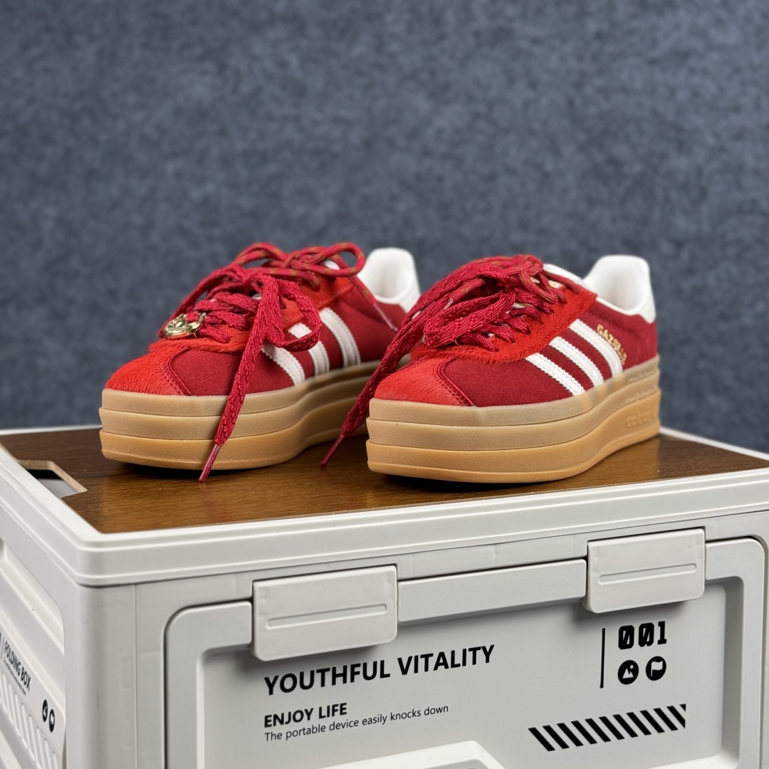 200 Adidas originals GAZELLE CNY新年款 马年限定 经典运动 德训鞋 女款 KJ4293-Chinese UA Cheap High Quatity Brand Clothes Bags handbags Sneakers wholesale wholesaler seller from China Factory suppliers Fashion Clothing Shoes best Quality Beautiful Price 200 Adidas originals GAZELLE CNY新年款 马年限定 经典运动 德训鞋 女款 KJ4293