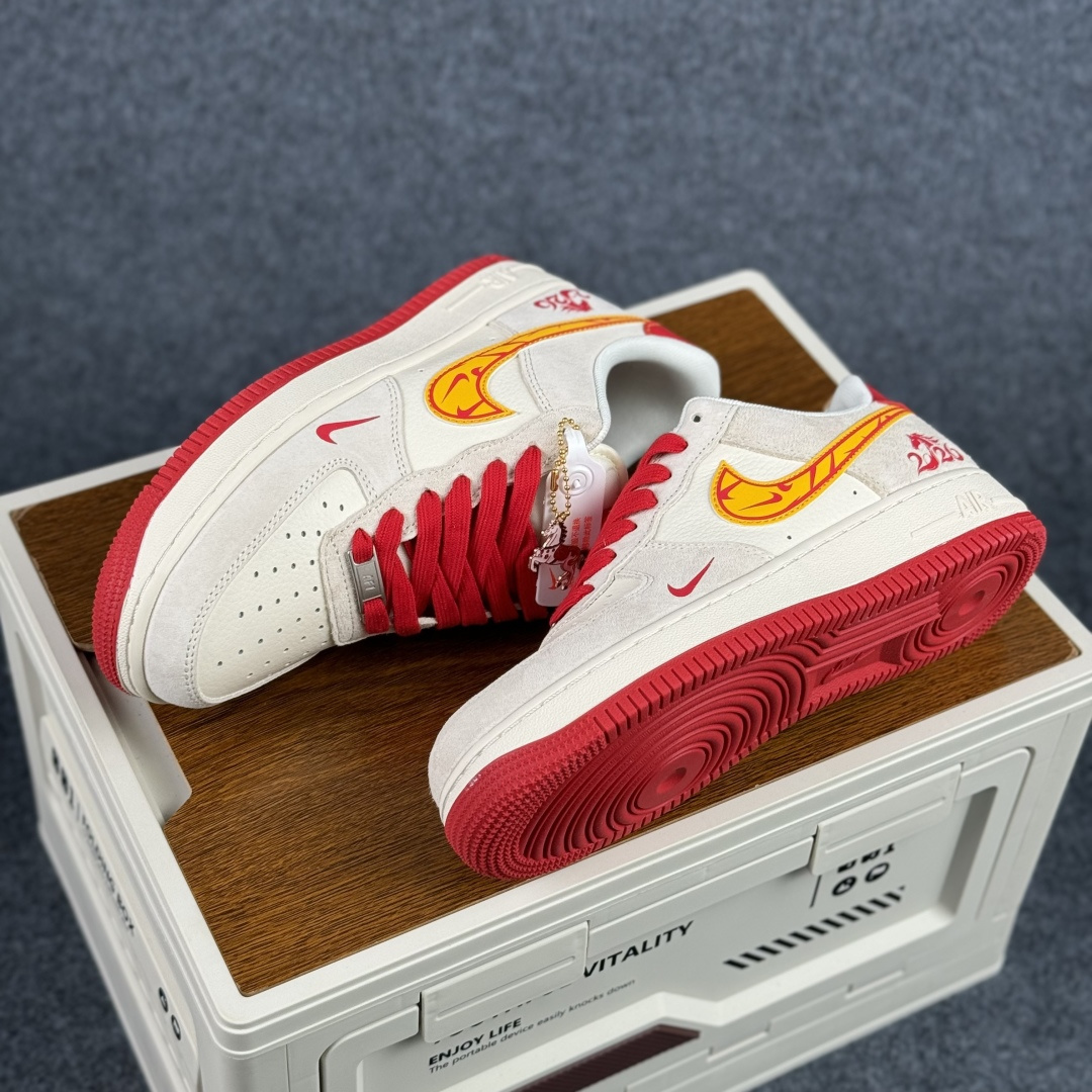 Nike Air Force 1 Low 2026 丙午马年限定款 XT6998-140 Nike Air Force 1 Low 2026 丙午马年限定款 XT6998-140