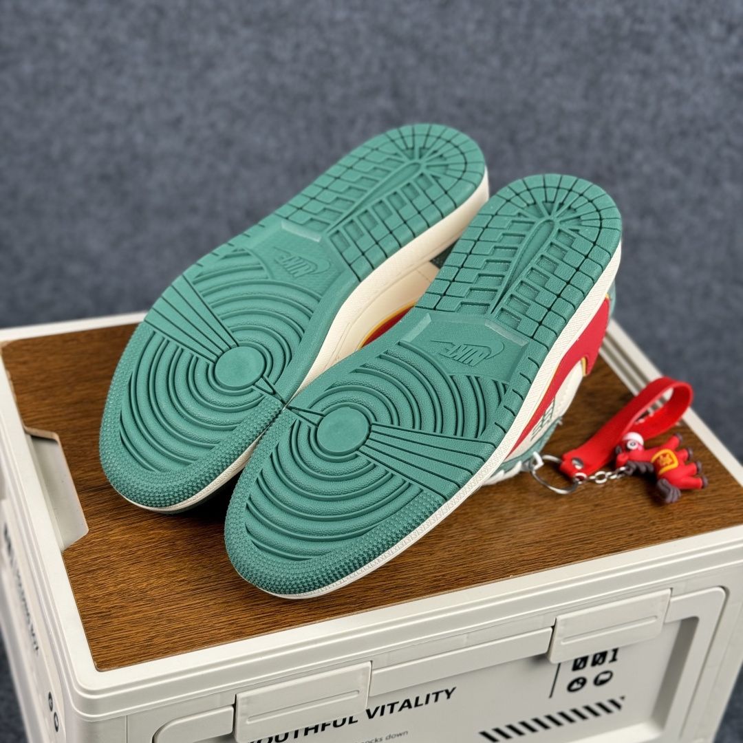 Air Jordan 1 Low 2026 丙午马年限定款 SD6868-119 Air Jordan 1 Low 2026 丙午马年限定款 SD6868-119