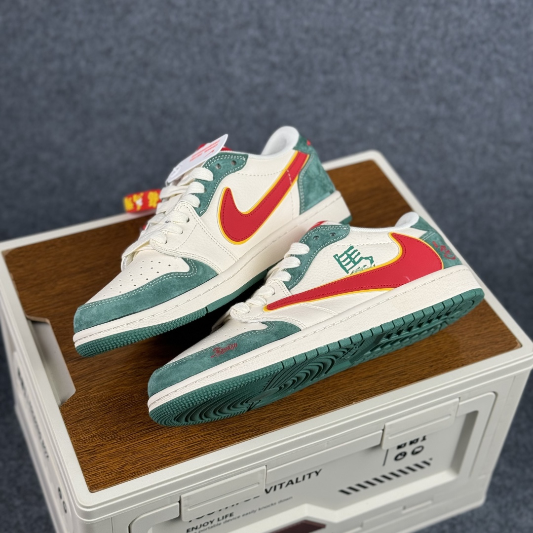 Air Jordan 1 Low 2026 丙午马年限定款 SD6868-119 Air Jordan 1 Low 2026 丙午马年限定款 SD6868-119