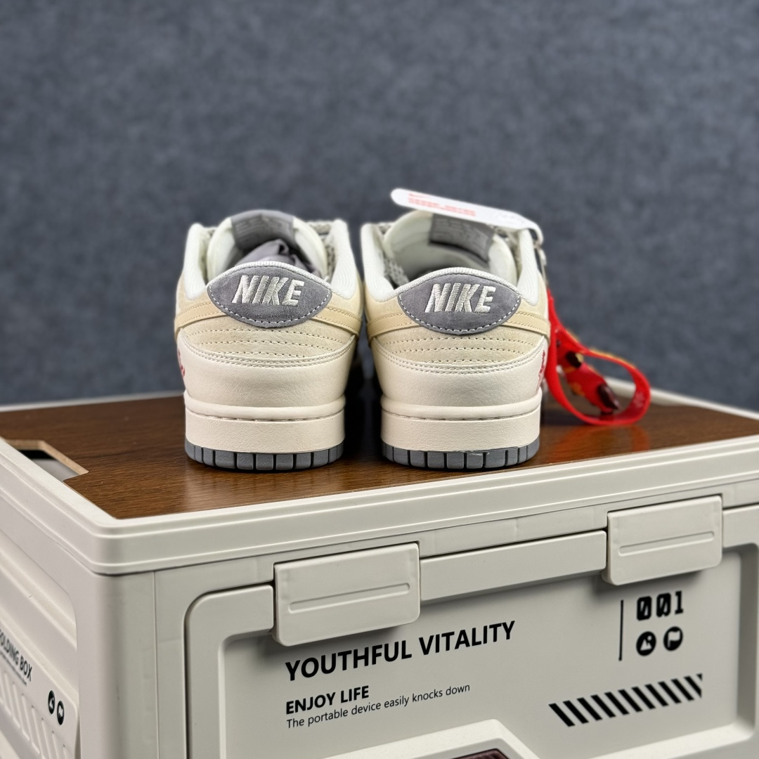 NIKE DUNK SB LOW 全新配色 马年限定 定制Dunk SB顾名思义 ZH2598-809 NIKE DUNK SB LOW 全新配色 马年限定 定制Dunk SB顾名思义 ZH2598-809