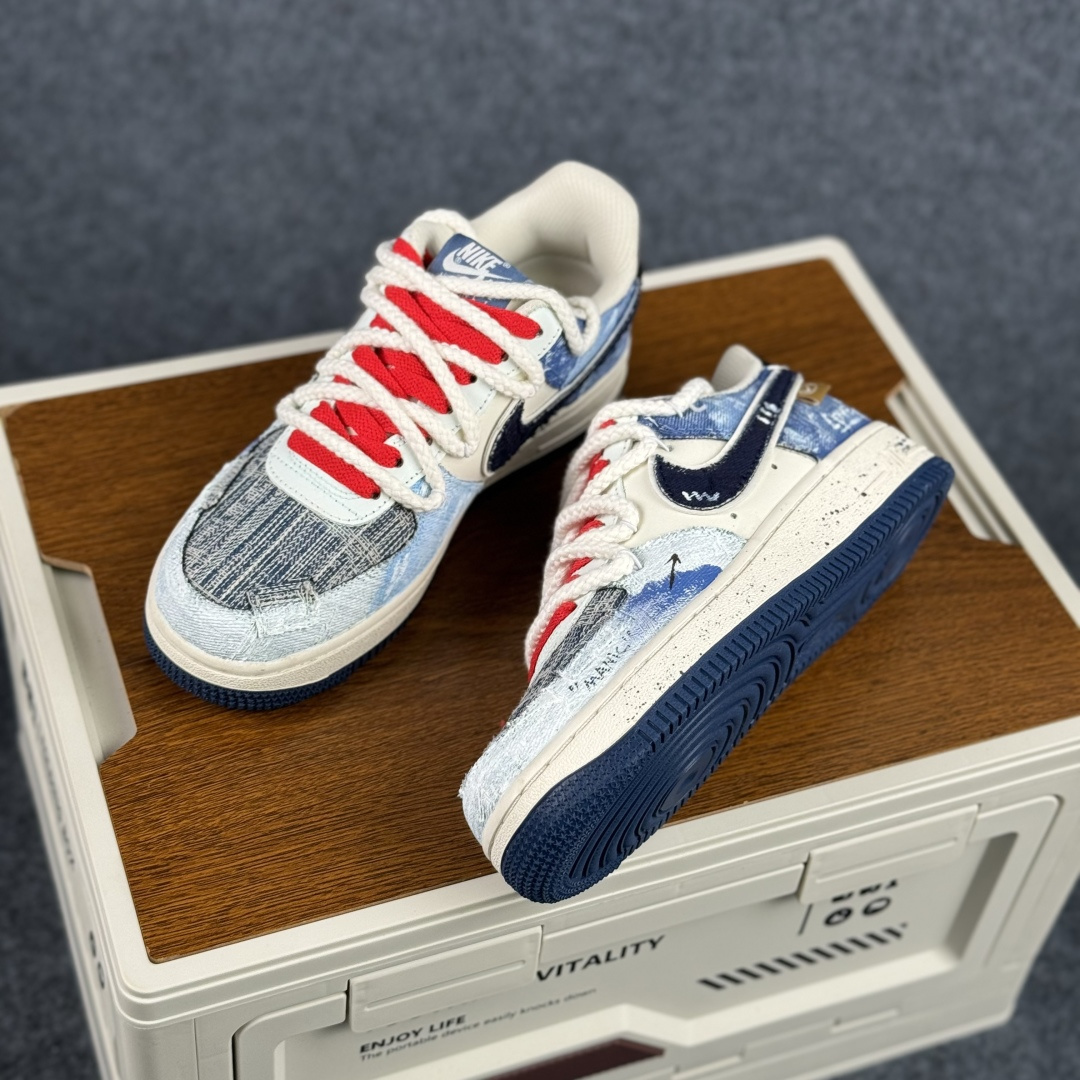 Nike Air Force 1'07 Low ”Indigo-Dyed Love” 手绘涂鸦 蓝染爱意 空军一号低帮休闲板鞋 FB0607-707 Nike Air Force 1'07 Low ”Indigo-Dyed Love” 手绘涂鸦 蓝染爱意 空军一号低帮休闲板鞋 FB0607-707