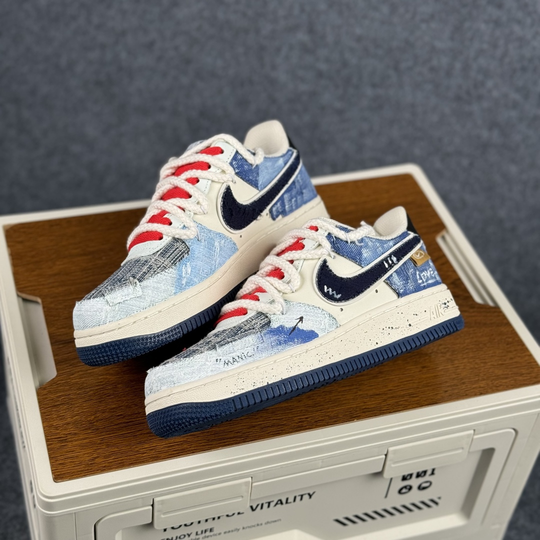 Nike Air Force 1'07 Low ”Indigo-Dyed Love” 手绘涂鸦 蓝染爱意 空军一号低帮休闲板鞋 FB0607-707 Nike Air Force 1'07 Low ”Indigo-Dyed Love” 手绘涂鸦 蓝染爱意 空军一号低帮休闲板鞋 FB0607-707
