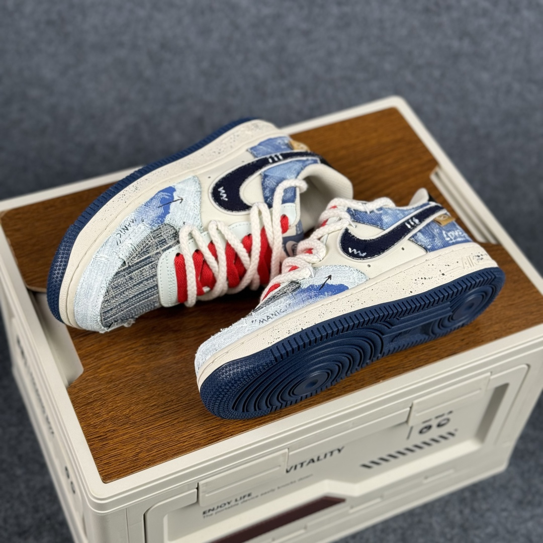 Nike Air Force 1'07 Low ”Indigo-Dyed Love” 手绘涂鸦 蓝染爱意 空军一号低帮休闲板鞋 FB0607-707 Nike Air Force 1'07 Low ”Indigo-Dyed Love” 手绘涂鸦 蓝染爱意 空军一号低帮休闲板鞋 FB0607-707