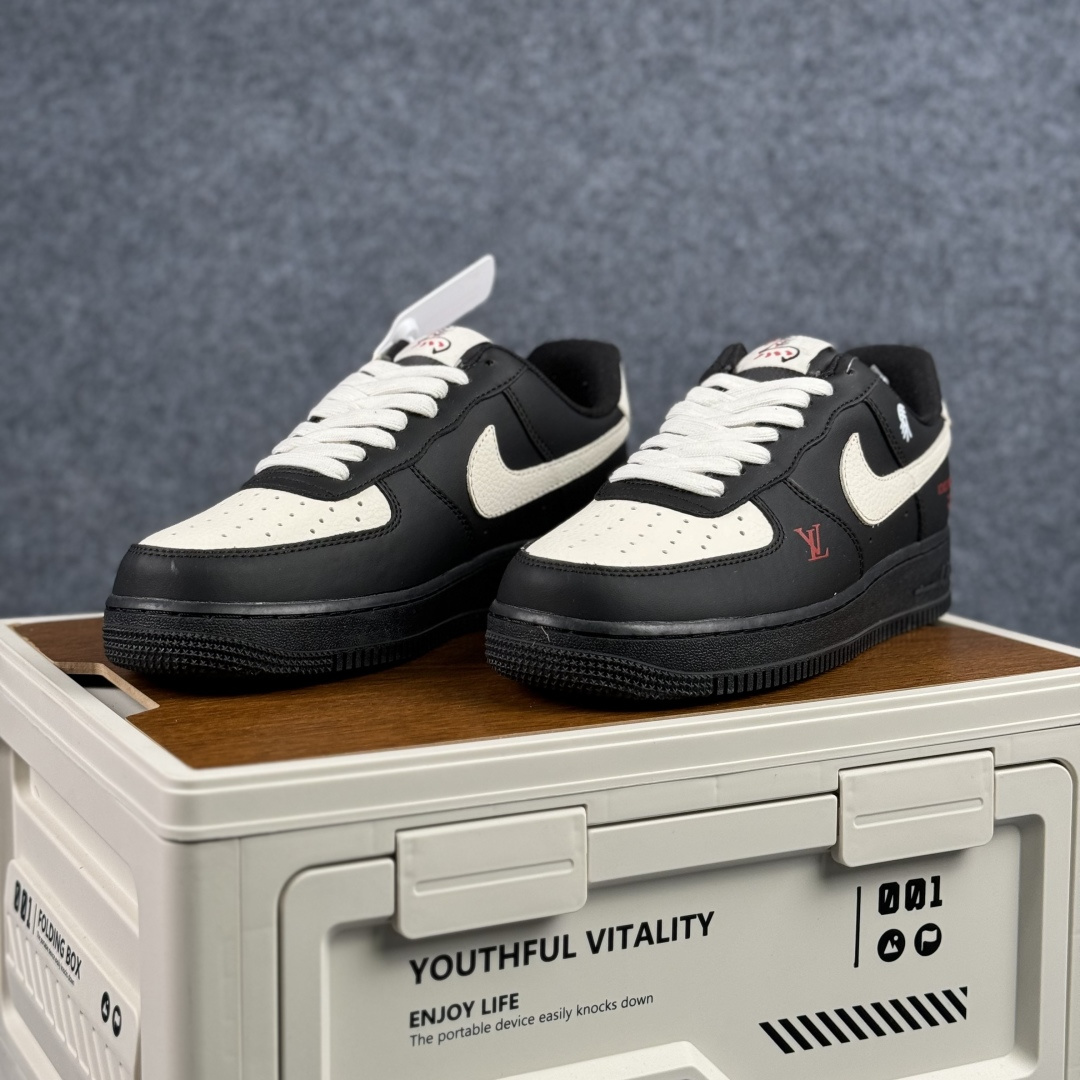 Nike Air Force 1'07 Low 马年限定 墨白凝脂 空军一号低帮休闲板鞋 FV3694-104 Nike Air Force 1'07 Low 马年限定 墨白凝脂 空军一号低帮休闲板鞋 FV3694-104