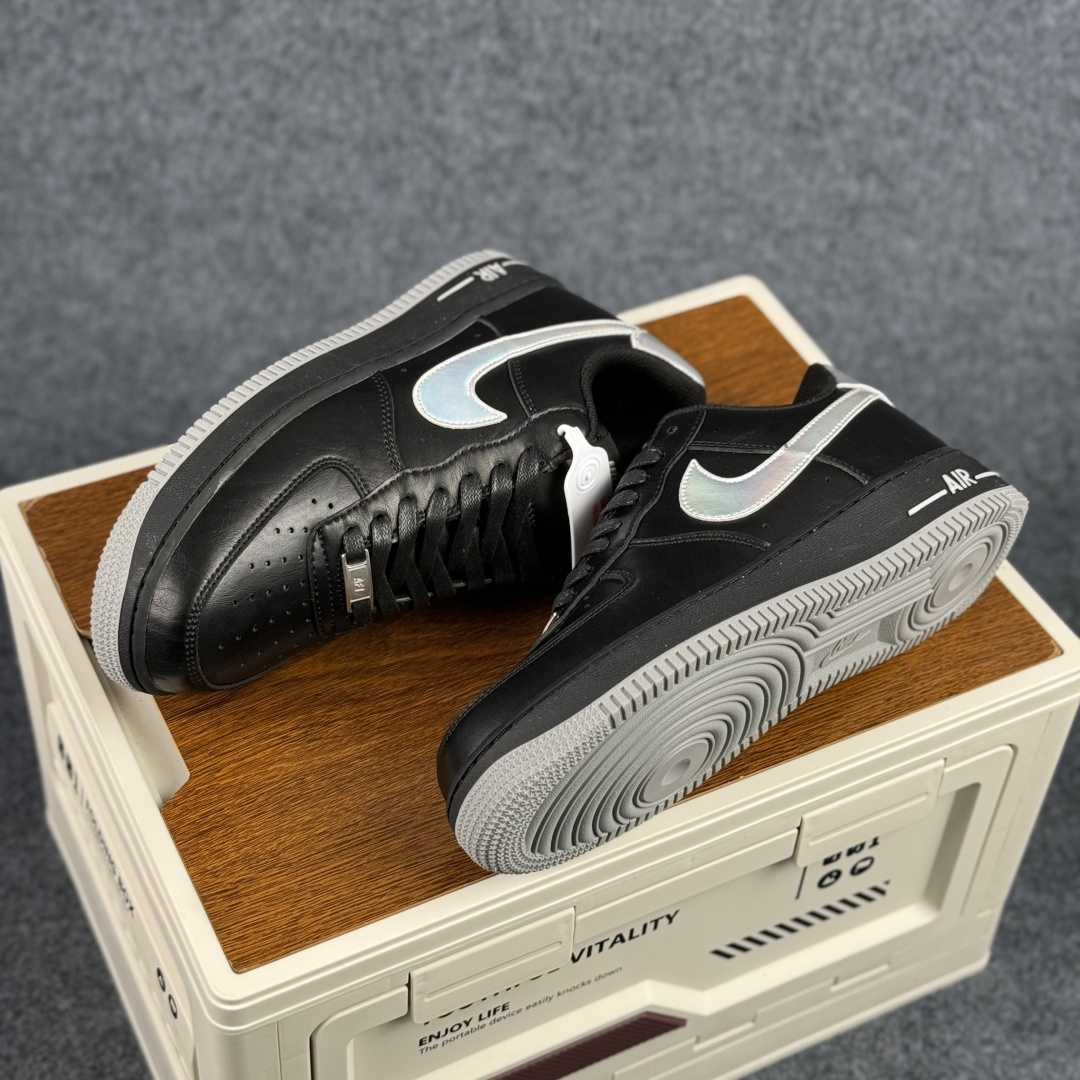 Nike Air Force 1'07 Low 墨夜幻银 空军一号低帮休闲板鞋 FZ0627-010 Nike Air Force 1'07 Low 墨夜幻银 空军一号低帮休闲板鞋 FZ0627-010
