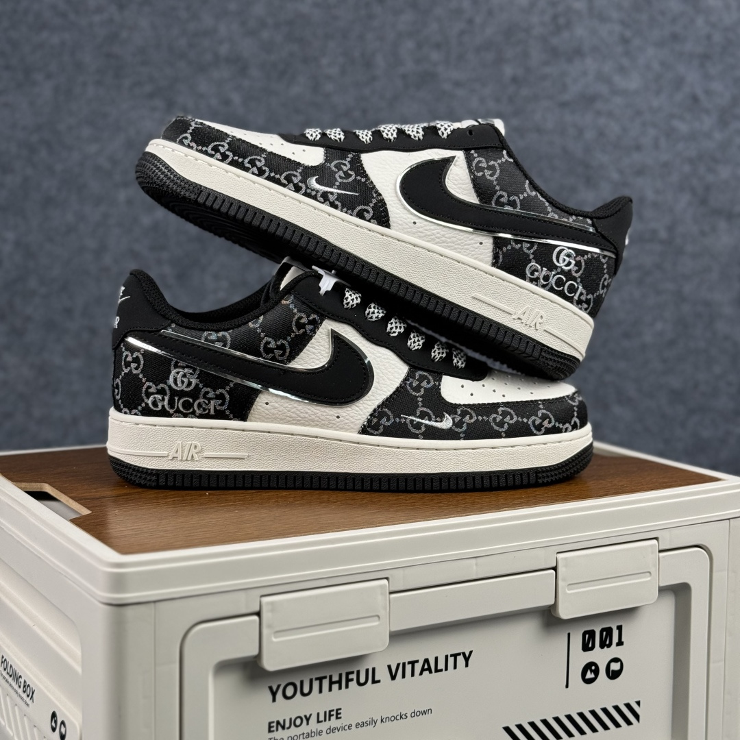 Nike Air Force 1'07 Low 黑白经典配色 空军一号低帮休闲板鞋 MM3399-810 Nike Air Force 1'07 Low 黑白经典配色 空军一号低帮休闲板鞋 MM3399-810