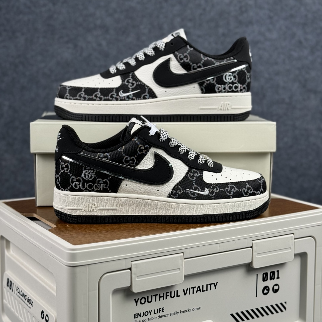Nike Air Force 1'07 Low 黑白经典配色 空军一号低帮休闲板鞋 MM3399-810 Nike Air Force 1'07 Low 黑白经典配色 空军一号低帮休闲板鞋 MM3399-810