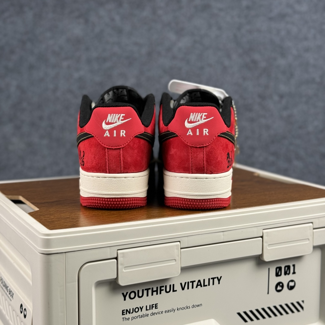 Nike Air Force 1'07 Low 黑白红撞色 空军一号低帮休闲板鞋 HT5088-618 Nike Air Force 1'07 Low 黑白红撞色 空军一号低帮休闲板鞋 HT5088-618