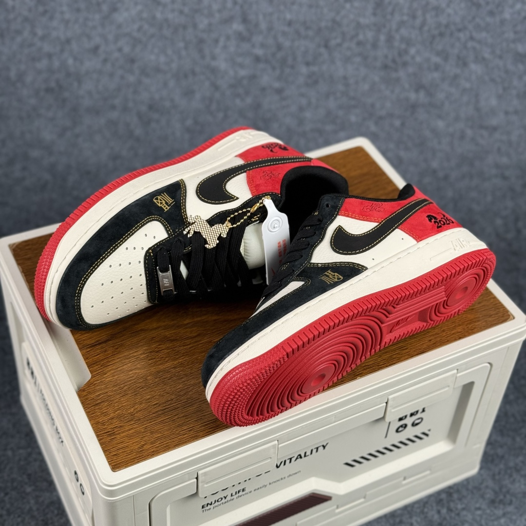 Nike Air Force 1'07 Low 黑白红撞色 空军一号低帮休闲板鞋 HT5088-618 Nike Air Force 1'07 Low 黑白红撞色 空军一号低帮休闲板鞋 HT5088-618