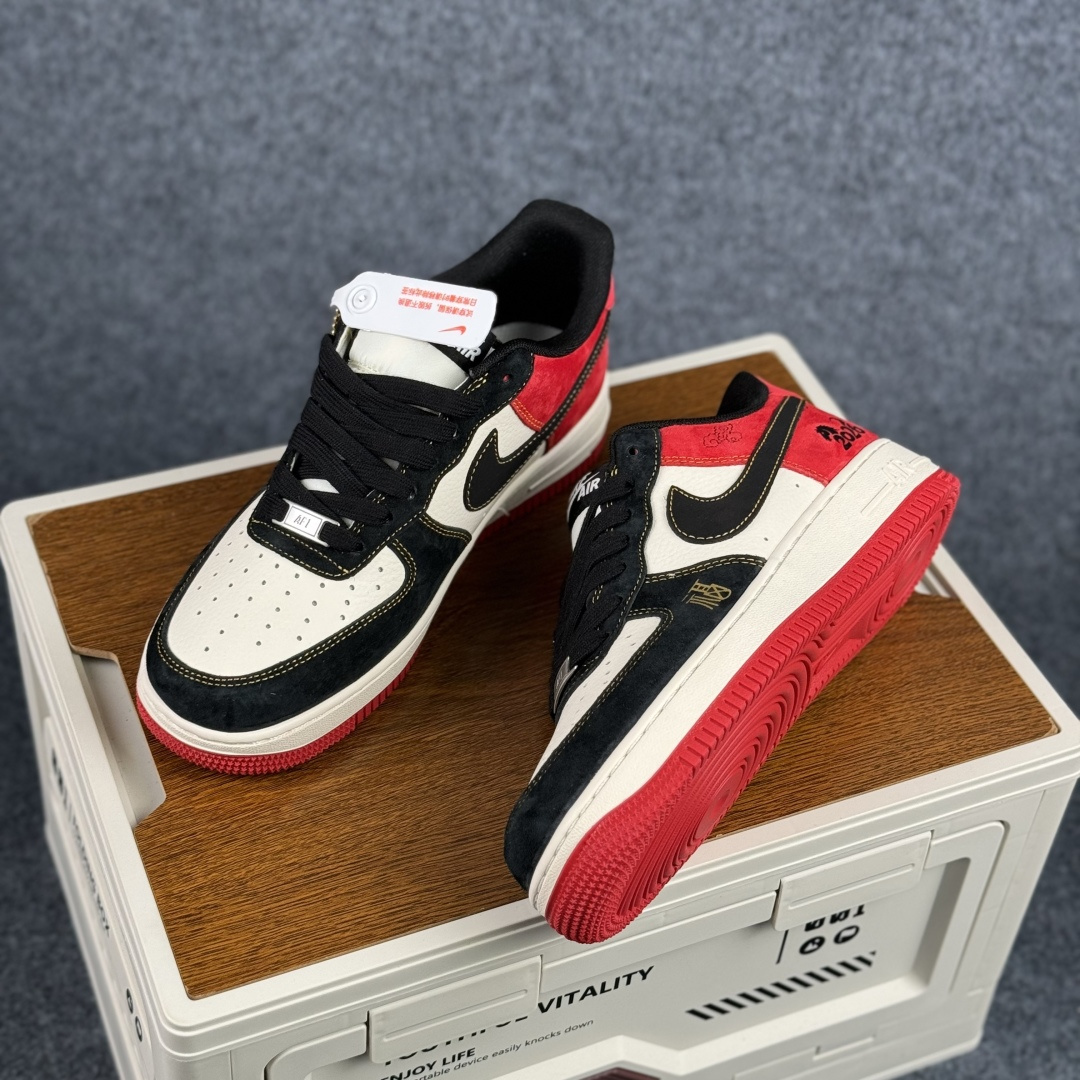 Nike Air Force 1'07 Low 黑白红撞色 空军一号低帮休闲板鞋 HT5088-618 Nike Air Force 1'07 Low 黑白红撞色 空军一号低帮休闲板鞋 HT5088-618