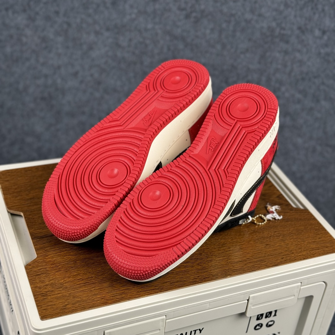Nike Air Force 1'07 Low 黑白红撞色 空军一号低帮休闲板鞋 HT5088-618 Nike Air Force 1'07 Low 黑白红撞色 空军一号低帮休闲板鞋 HT5088-618