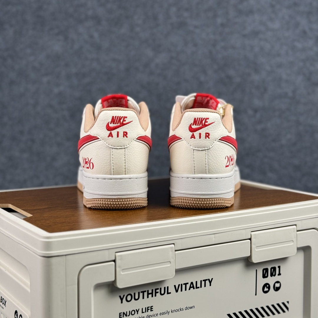 260 Nike Air Force 1 Low 2026 丙午马年限定 米白灰 空军一号低帮休闲鞋 XT6998-100-Chinese UA Cheap High Quatity Brand Clothes Bags handbags Sneakers wholesale wholesaler seller from China Factory suppliers Fashion Clothing Shoes best Quality Beautiful Price 260 Nike Air Force 1 Low 2026 丙午马年限定 米白灰 空军一号低帮休闲鞋 XT6998-100