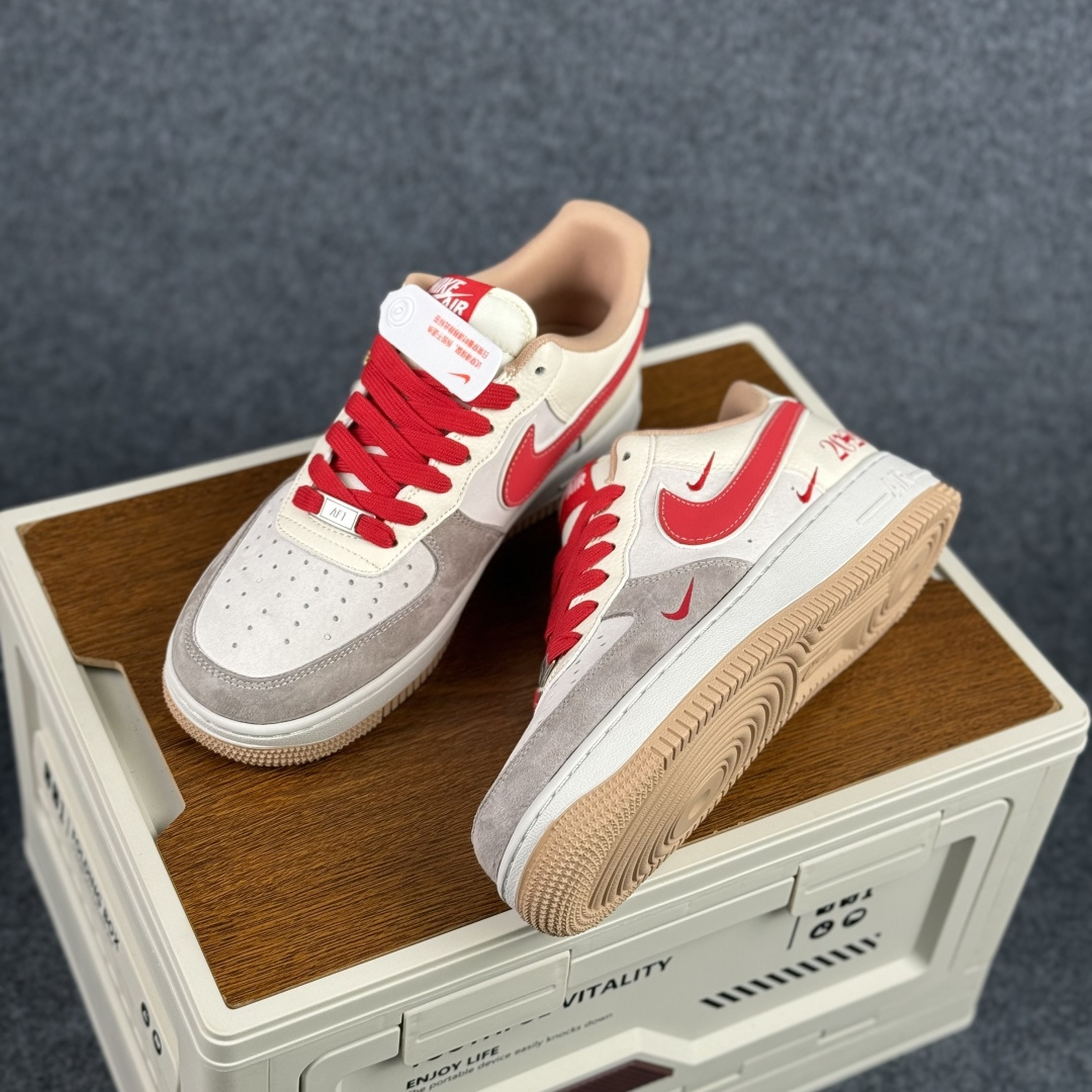 260 Nike Air Force 1 Low 2026 丙午马年限定 米白灰 空军一号低帮休闲鞋 XT6998-100-Chinese UA Cheap High Quatity Brand Clothes Bags handbags Sneakers wholesale wholesaler seller from China Factory suppliers Fashion Clothing Shoes best Quality Beautiful Price 260 Nike Air Force 1 Low 2026 丙午马年限定 米白灰 空军一号低帮休闲鞋 XT6998-100