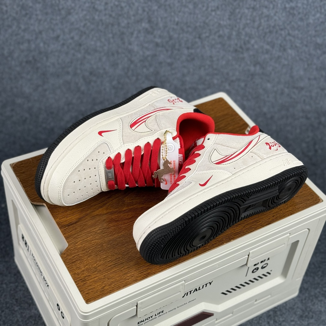 260 Nike Air Force 1 Low 2026 丙午马年限定 米白灰磨砂 空军一号低帮休闲鞋 XT6998-109-Chinese UA Cheap High Quatity Brand Clothes Bags handbags Sneakers wholesale wholesaler seller from China Factory suppliers Fashion Clothing Shoes best Quality Beautiful Price 260 Nike Air Force 1 Low 2026 丙午马年限定 米白灰磨砂 空军一号低帮休闲鞋 XT6998-109