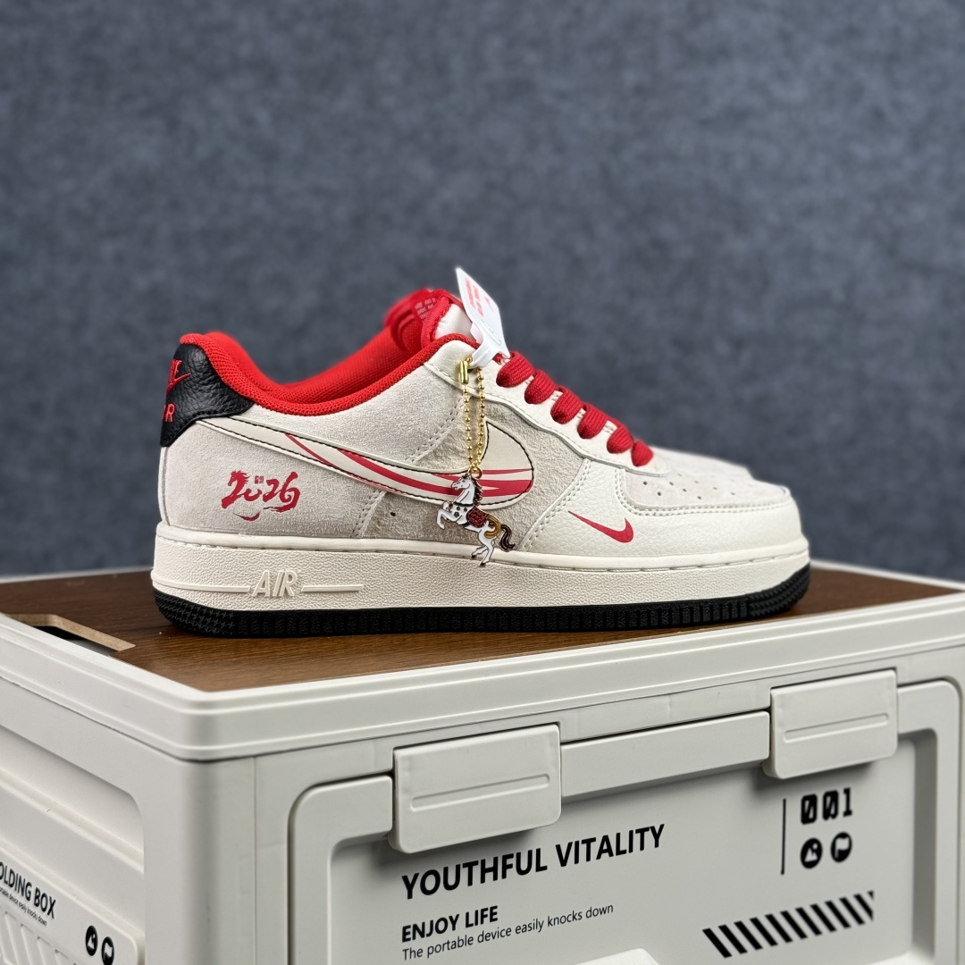 260 Nike Air Force 1 Low 2026 丙午马年限定 米白灰磨砂 空军一号低帮休闲鞋 XT6998-109-Chinese UA Cheap High Quatity Brand Clothes Bags handbags Sneakers wholesale wholesaler seller from China Factory suppliers Fashion Clothing Shoes best Quality Beautiful Price 260 Nike Air Force 1 Low 2026 丙午马年限定 米白灰磨砂 空军一号低帮休闲鞋 XT6998-109