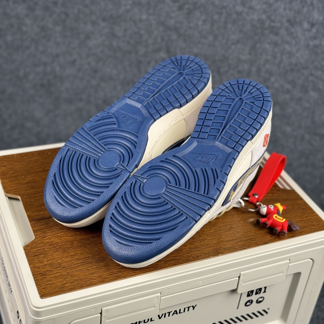 Nike Dunk Low 2026 丙午马年限定 米灰蓝 高端定制 低帮休闲板鞋 LX1988-812