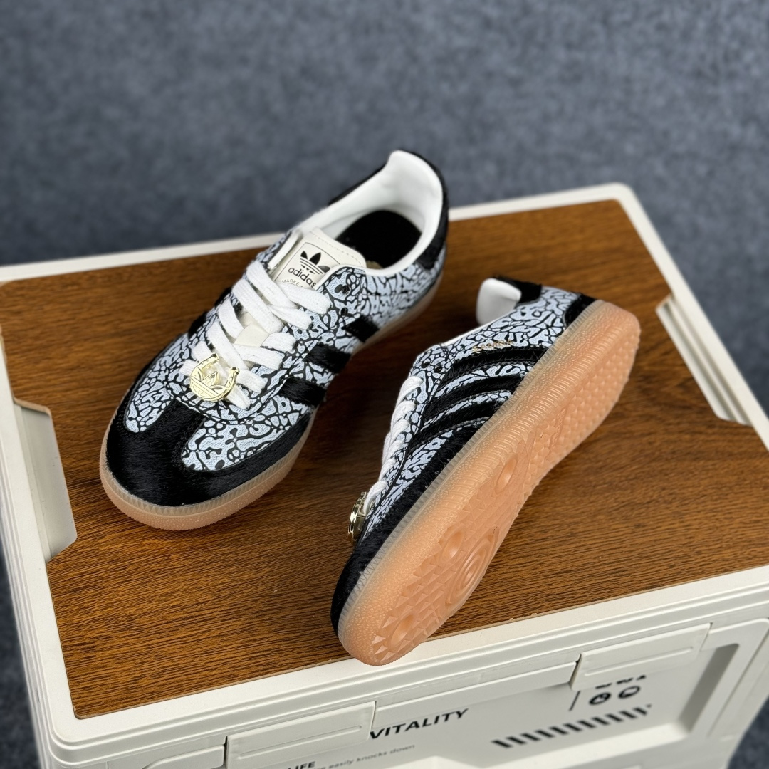 170 Adidas Originals Samba 阿迪达斯三叶草 桑巴舞系列绅士德训足球风百搭低帮休闲运动板鞋 JR8742-Chinese UA Cheap High Quatity Brand Clothes Bags handbags Sneakers wholesale wholesaler seller from China Factory suppliers Fashion Clothing Shoes best Quality Beautiful Price 170 Adidas Originals Samba 阿迪达斯三叶草 桑巴舞系列绅士德训足球风百搭低帮休闲运动板鞋 JR8742