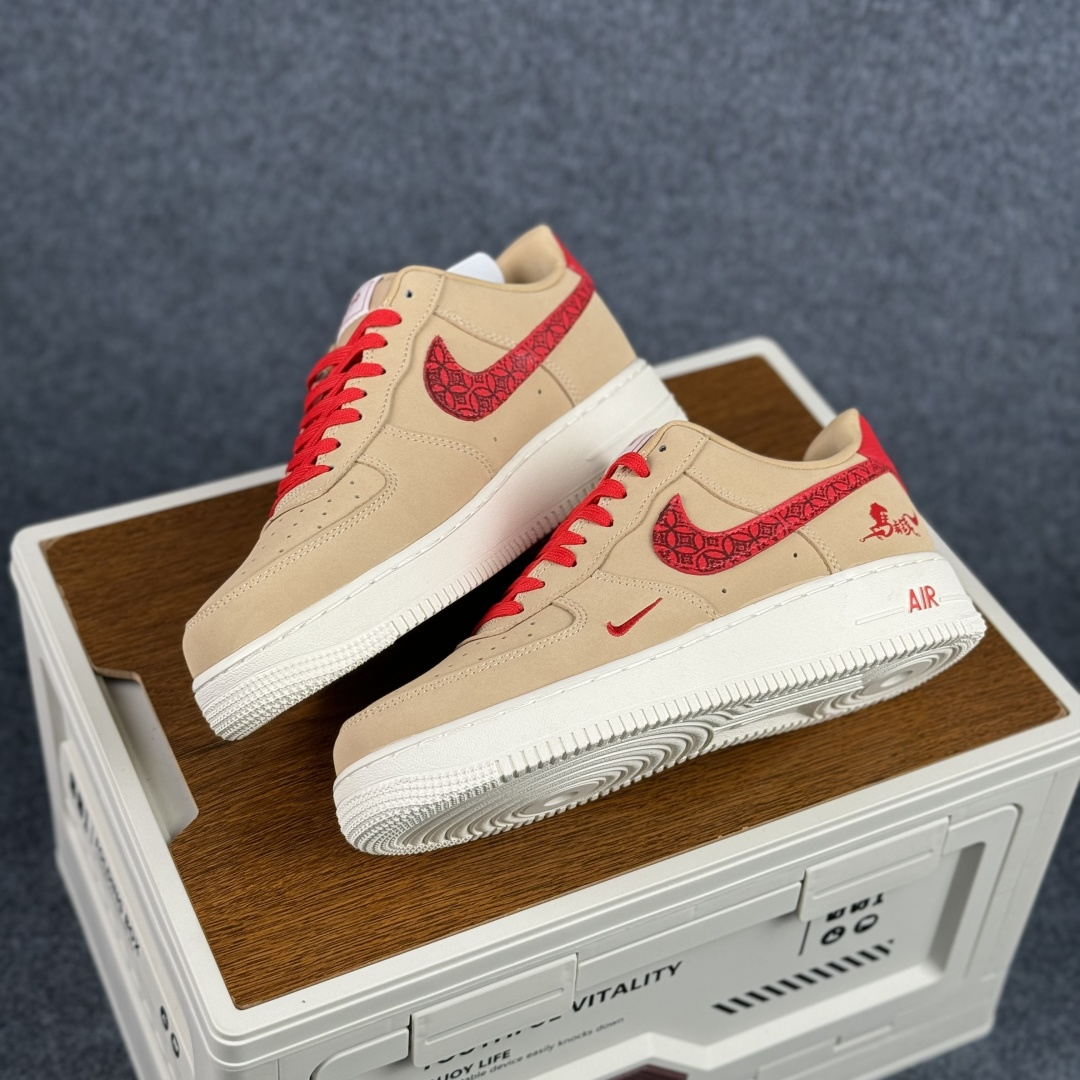 260 Nike Air Force 1'07 Low 马年限定 赤砂丹红 空军一号低帮休闲板鞋 DF0188-130-Chinese UA Cheap High Quatity Brand Clothes Bags handbags Sneakers wholesale wholesaler seller from China Factory suppliers Fashion Clothing Shoes best Quality Beautiful Price 260 Nike Air Force 1'07 Low 马年限定 赤砂丹红 空军一号低帮休闲板鞋 DF0188-130