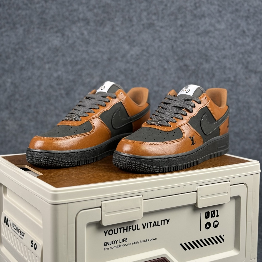 260 Nike Air Force 1'07 Low 马年限定 焦糖炭黑 空军一号低帮休闲板鞋 XY9025-009-Chinese UA Cheap High Quatity Brand Clothes Bags handbags Sneakers wholesale wholesaler seller from China Factory suppliers Fashion Clothing Shoes best Quality Beautiful Price 260 Nike Air Force 1'07 Low 马年限定 焦糖炭黑 空军一号低帮休闲板鞋 XY9025-009