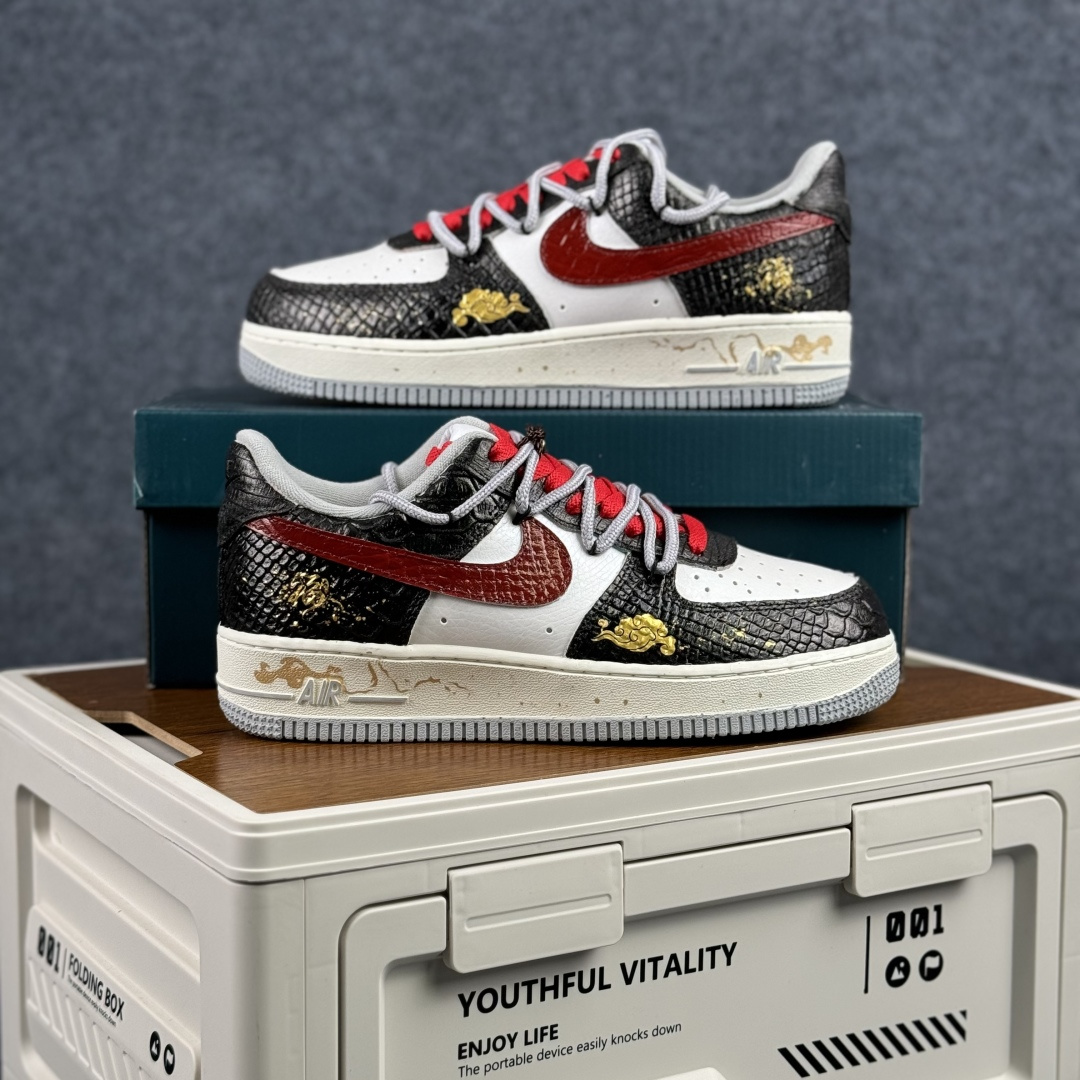 260 Nike Air Force 1'07 Low ”Ink Pattern Fortune” 手绘涂鸦 马年国风限定 空军一号低帮休闲板鞋 DX2697-111-Chinese UA Cheap High Quatity Brand Clothes Bags handbags Sneakers wholesale wholesaler seller from China Factory suppliers Fashion Clothing Shoes best Quality Beautiful Price 260 Nike Air Force 1'07 Low ”Ink Pattern Fortune” 手绘涂鸦 马年国风限定 空军一号低帮休闲板鞋 DX2697-111