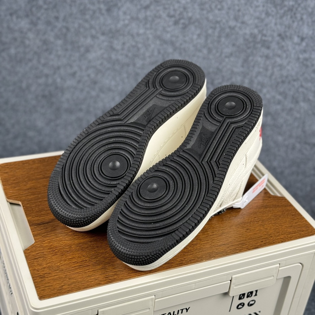 260 Nike Air Force 1'07 Low 米黑红撞色 空军一号低帮休闲板鞋 MM3399-813-Chinese UA Cheap High Quatity Brand Clothes Bags handbags Sneakers wholesale wholesaler seller from China Factory suppliers Fashion Clothing Shoes best Quality Beautiful Price 260 Nike Air Force 1'07 Low 米黑红撞色 空军一号低帮休闲板鞋 MM3399-813