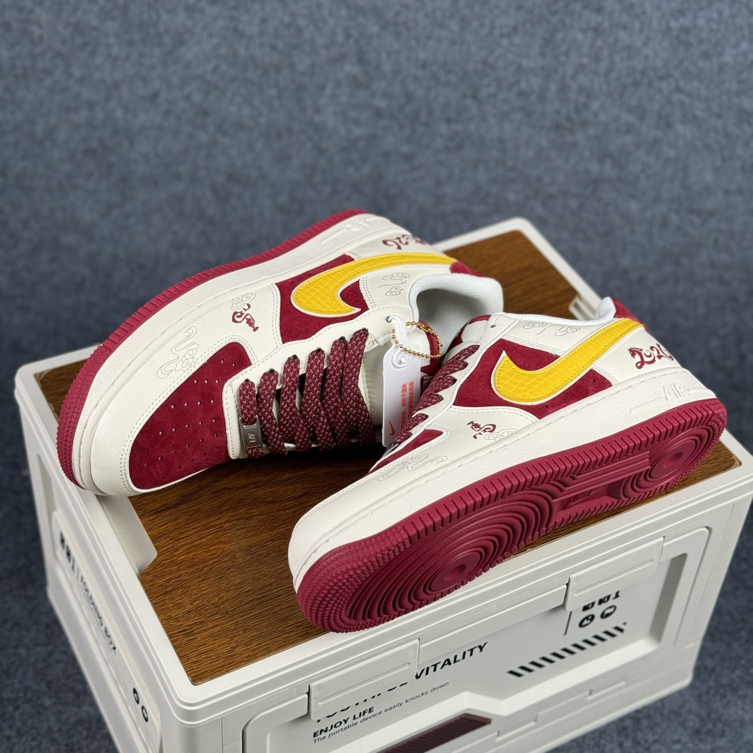 260 Nike Air Force 1'07 Low 酒红白 空军一号低帮休闲板鞋 HT5088-611-Chinese UA Cheap High Quatity Brand Clothes Bags handbags Sneakers wholesale wholesaler seller from China Factory suppliers Fashion Clothing Shoes best Quality Beautiful Price 260 Nike Air Force 1'07 Low 酒红白 空军一号低帮休闲板鞋 HT5088-611
